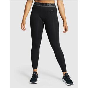 Gymshark Womens Seamless Low-Rise Black Leggings, Elasticated waistband, SM